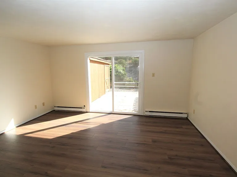 351 W Grape St — Photo 12