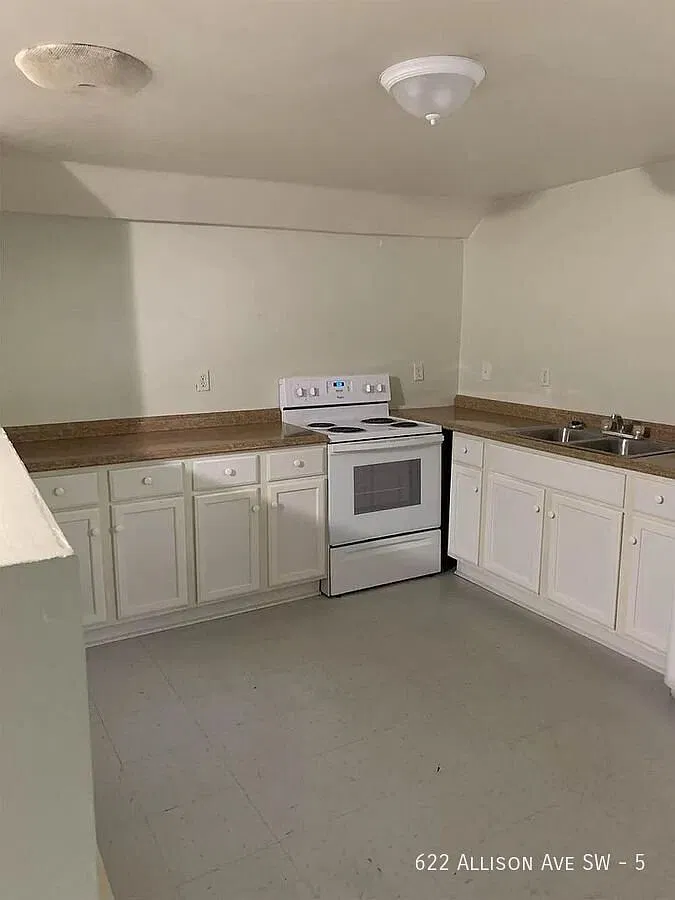 622 Allison Ave SW — Photo 4