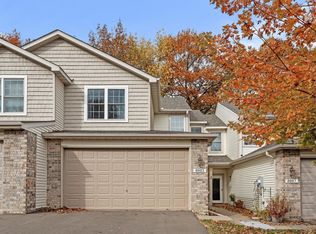 8003 Everest Ln N, Maple Grove, MN 55311