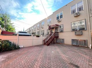 326 Palmetto St #1A, Brooklyn, NY 11237