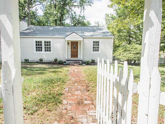2nd image of 203 Mayflower Dr