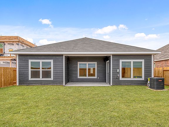 2nd image of 416 Mystic Slopes Dr