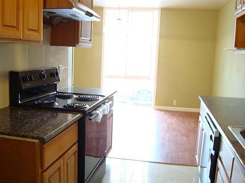 3rd image of 1315 Sunnydale Ave