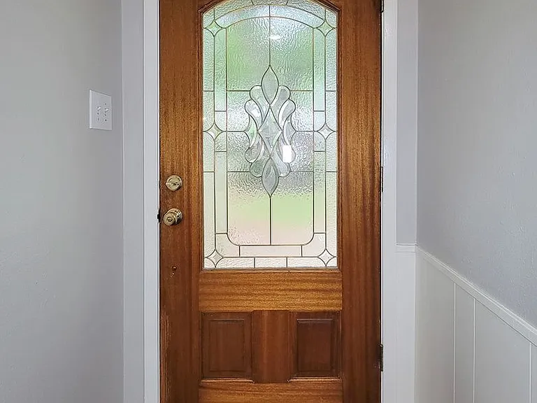 1803 Cypress Dr — Photo 3