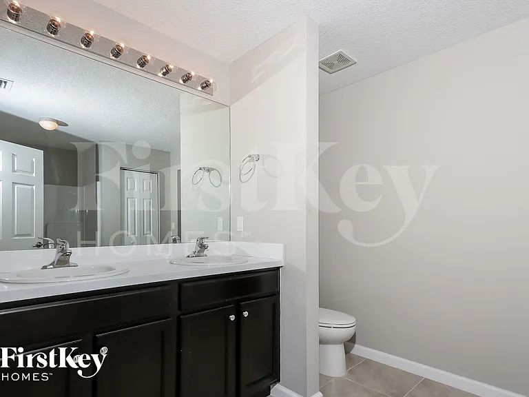 652 SW Jacoby Ave — Photo 10