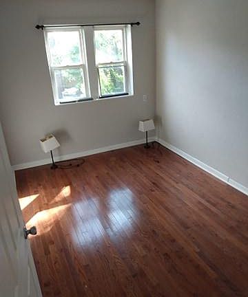 3rd image of 506 Schirmer St