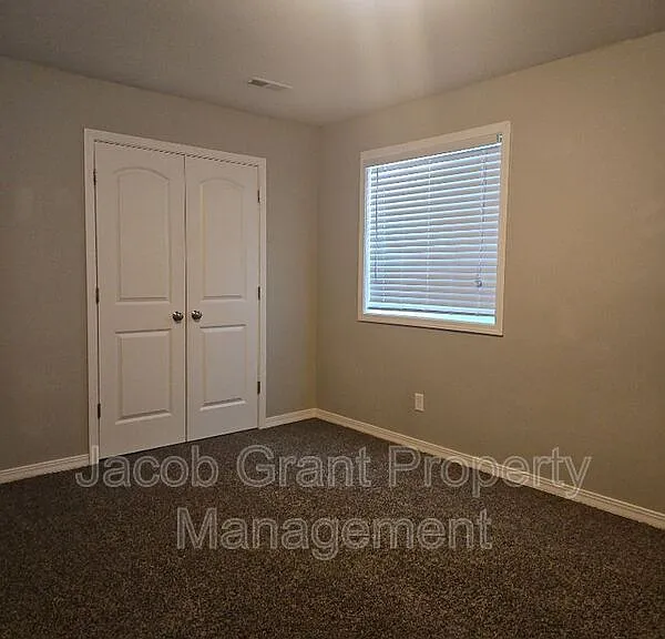2825 N Sunlight Dr — Photo 6