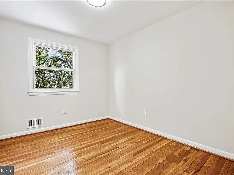 11505 Monticello Ave — Photo 8