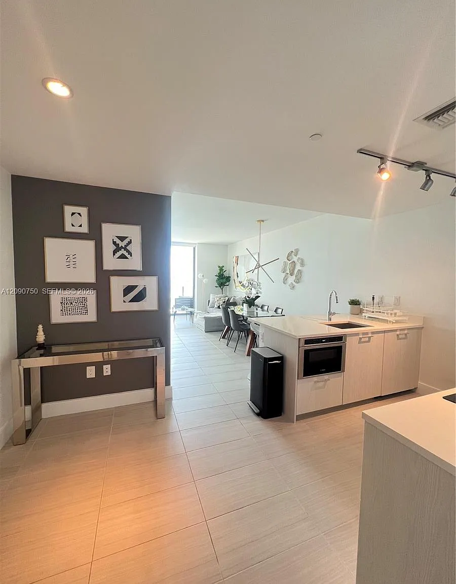 Paraiso Bayviews Condo — Photo 2