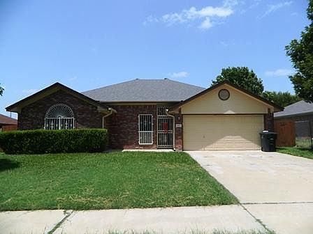 5th image of 2407 Amethyst Dr