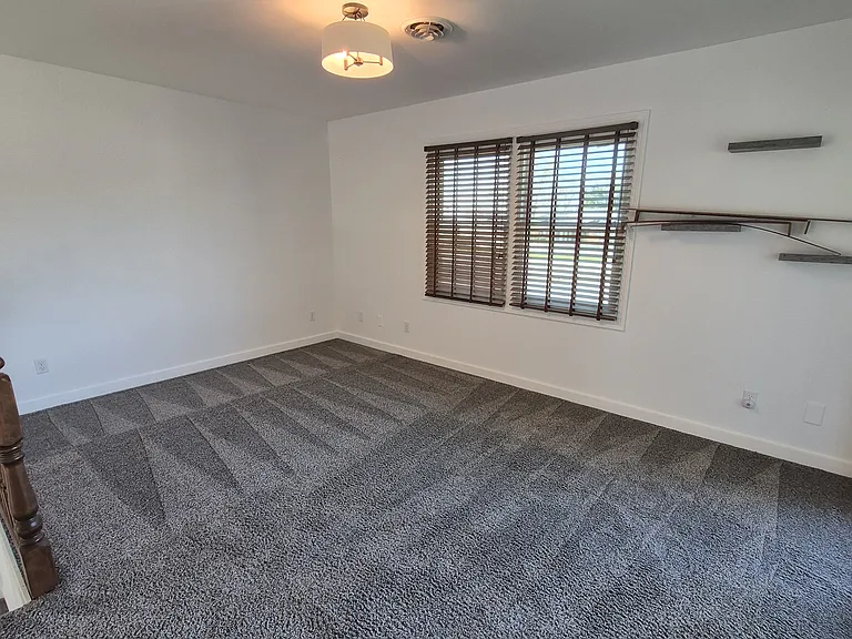 6 Constitution Dr — Photo 2