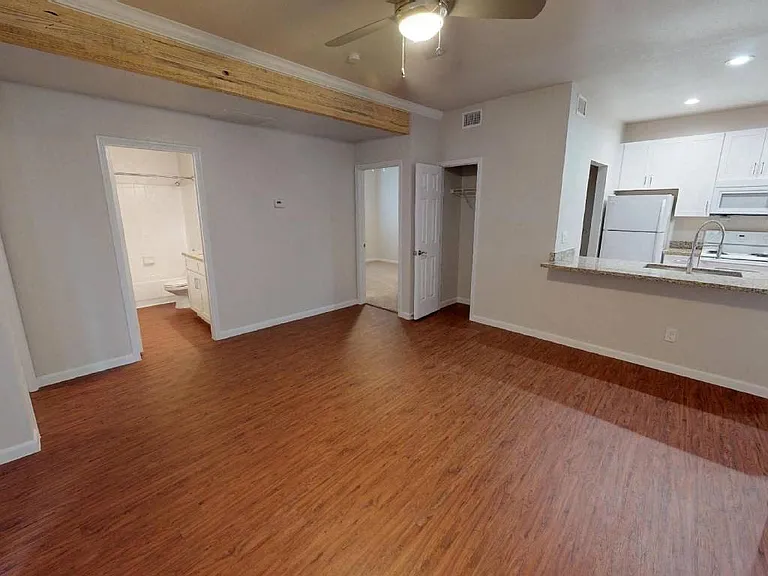The Whittington Apartments — Photo 43