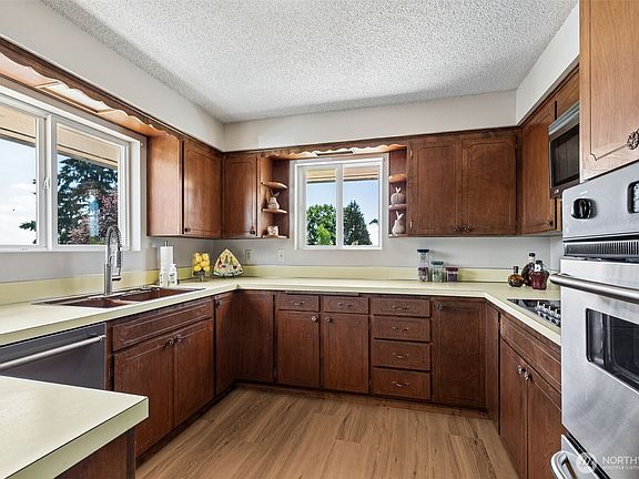 4th image of 4319 S 177th Street