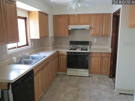 2nd image of 13201 Oak Park Blvd