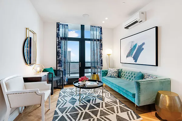 Rented by EXR | media 71