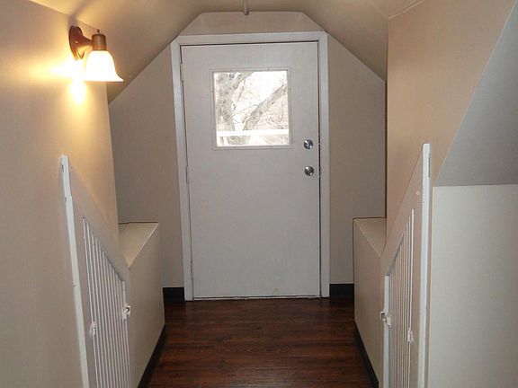 3rd image of 2059 Euclid Ave APT 2