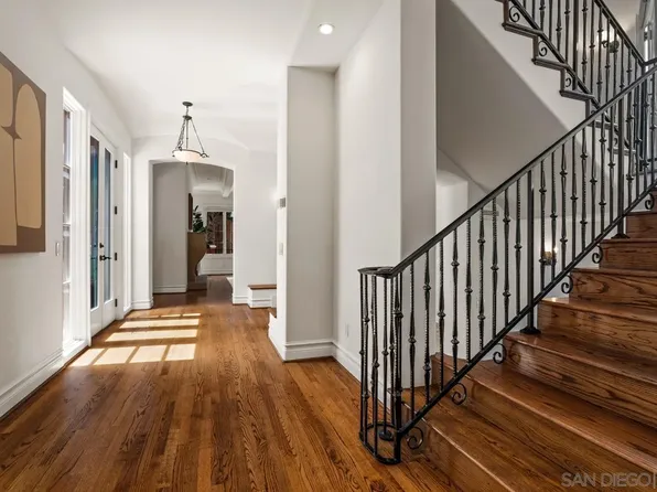 1631 Mimulus Way, La Jolla, CA 92037