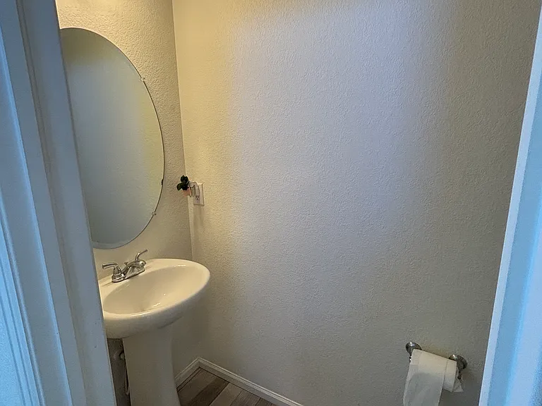10054 Zeno St — Photo 2