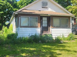 19718 S Chapin Rd, Elsie, MI 48831