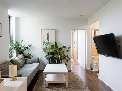689 Fort Washington Ave #5H Photo 1