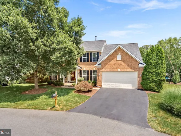 43682 Maverick Ln, Chantilly, VA 20152