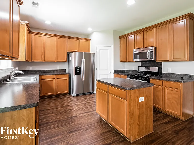 420 Gianna Ln — Photo 6