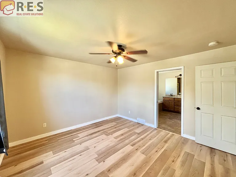 2739 Straus Ln — Photo 6