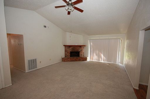 3rd image of 4020 Longstraw Dr