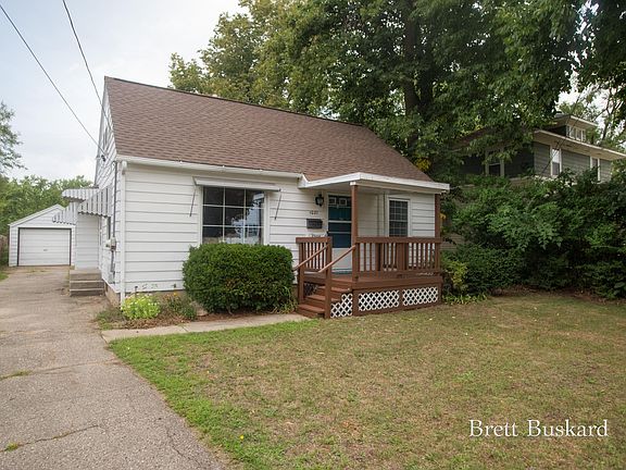 2nd image of 1021 Ardmore St SE