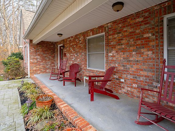 2nd image of 103 Brookview Dr
