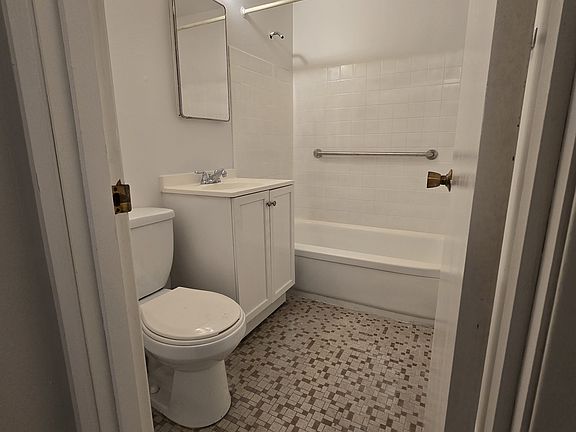 2nd image of 16912 NE 79th St #3