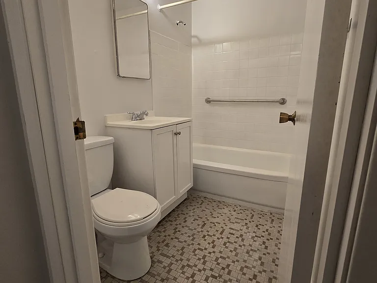 16912 NE 79th St #3 — Photo 2