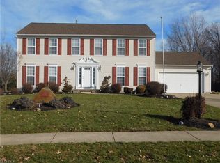 5185 Chapman Ave, Sheffield Village, OH