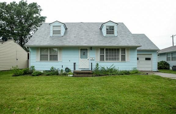 2nd image of 1816 S Dodgion St