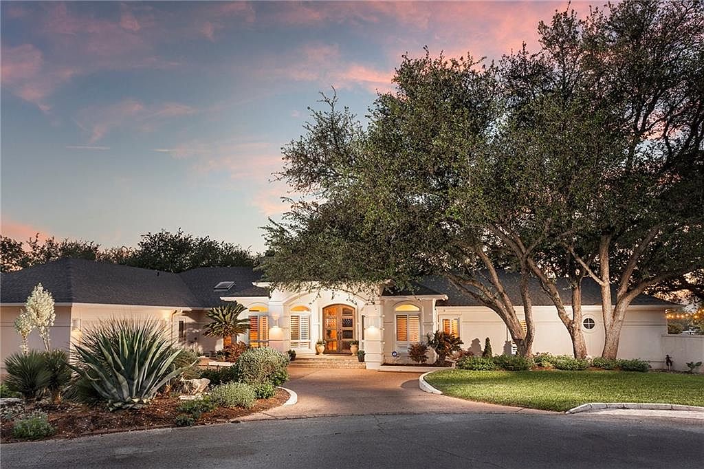 919 Porpoise St, Lakeway, TX 78734 Zillow