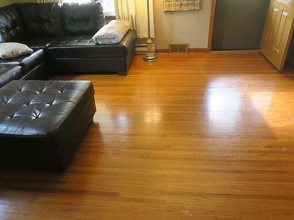 5th image of 214 23rd Ave N