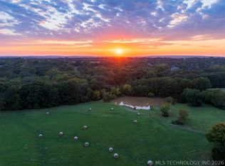 2 S Mission Ln, Okmulgee, OK 74447