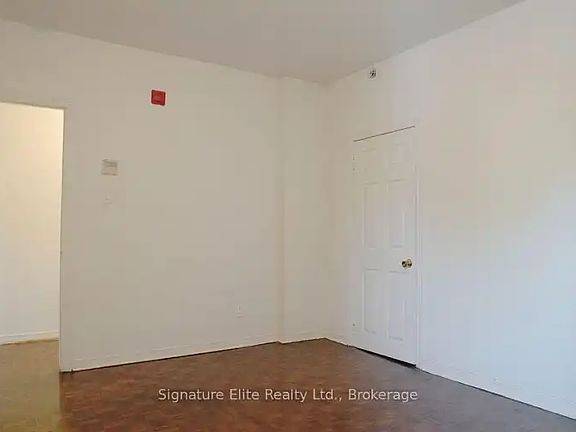 4th image of 529 Danforth Ave #2A
