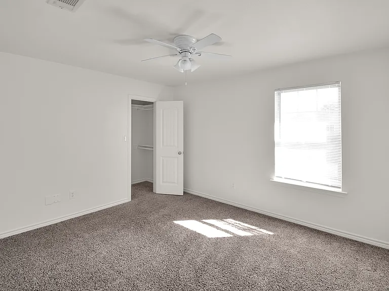 1102 Parkway Trl — Photo 15