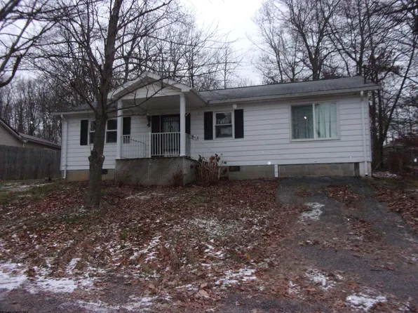 4 Buxton Ln, Morgantown, WV 26508
