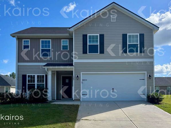 105 Colonial Way