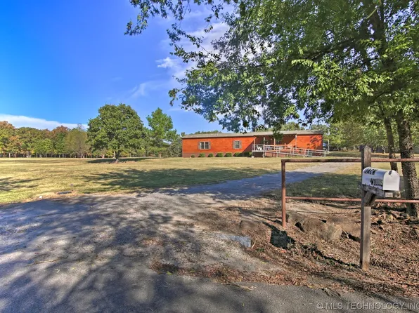 16685 W Hickory Hills Dr, Hulbert, OK 74441