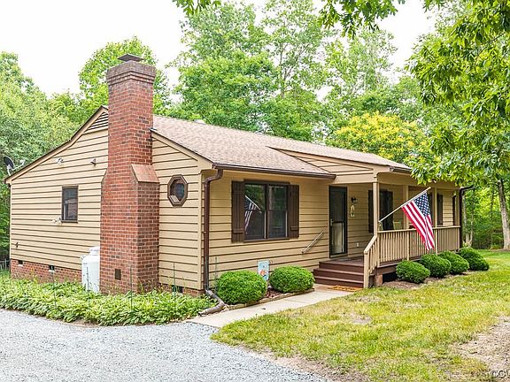2nd image of 15312 Countrywood Ln