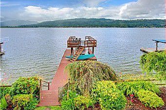 4th image of 3133 E Lake Sammamish Shore Ln SE