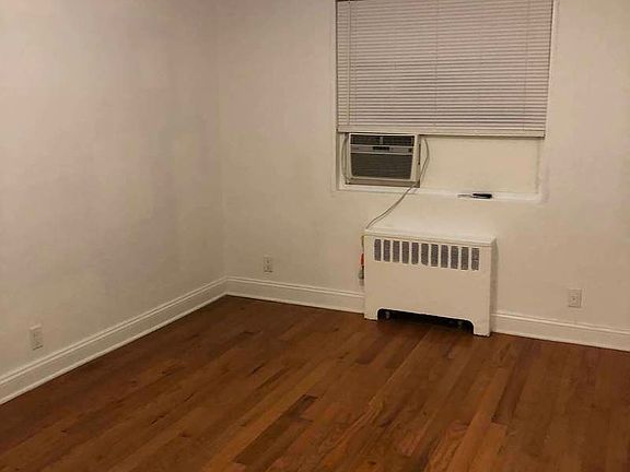 3rd image of 1041 Shore Pkwy #1