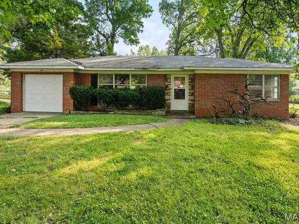 213 Blue Ridge Dr, Belleville, IL 62223