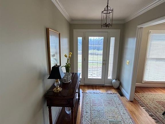 4th image of 136 W Bushong Rd