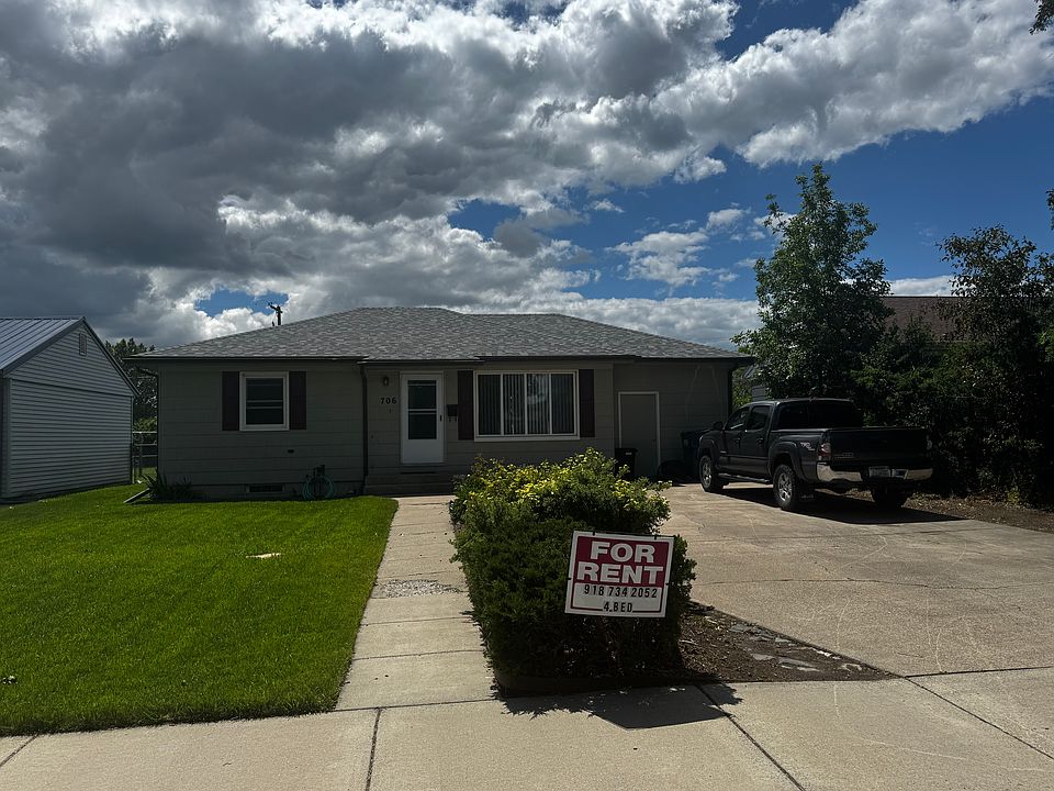 1st image of 706 6th Ave NW