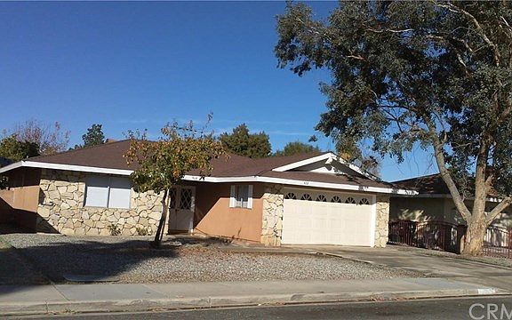 3rd image of 528 E Monterey Pl