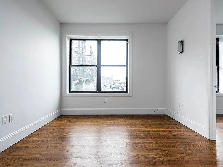 1635 Putnam Ave #3H — Photo 7